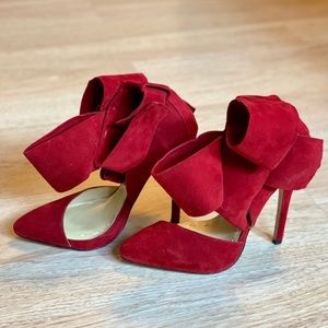 Aminah Abdul Jillil Red Suede Bow Pumps